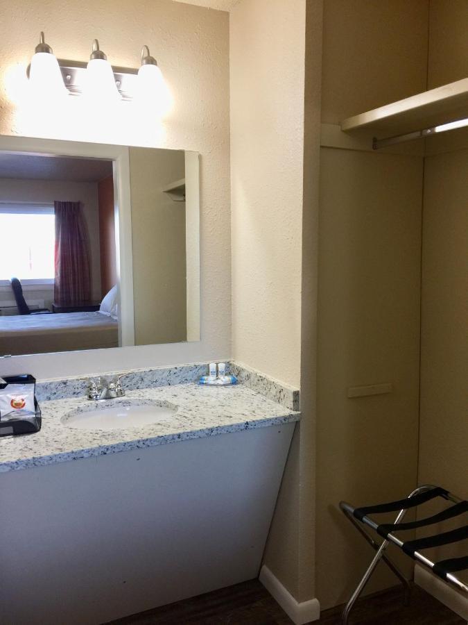 Downtown Motel Woodward Kültér fotó